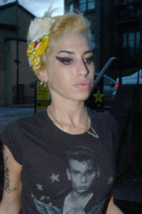 amy winehouse cry baby shirt